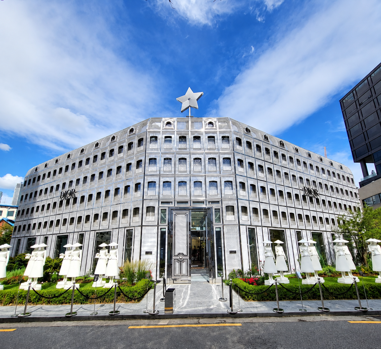 Things to Do in Seongsu, Seoul: A Local's Guide Distinctive exterior of Dior Seongsu in Seoul