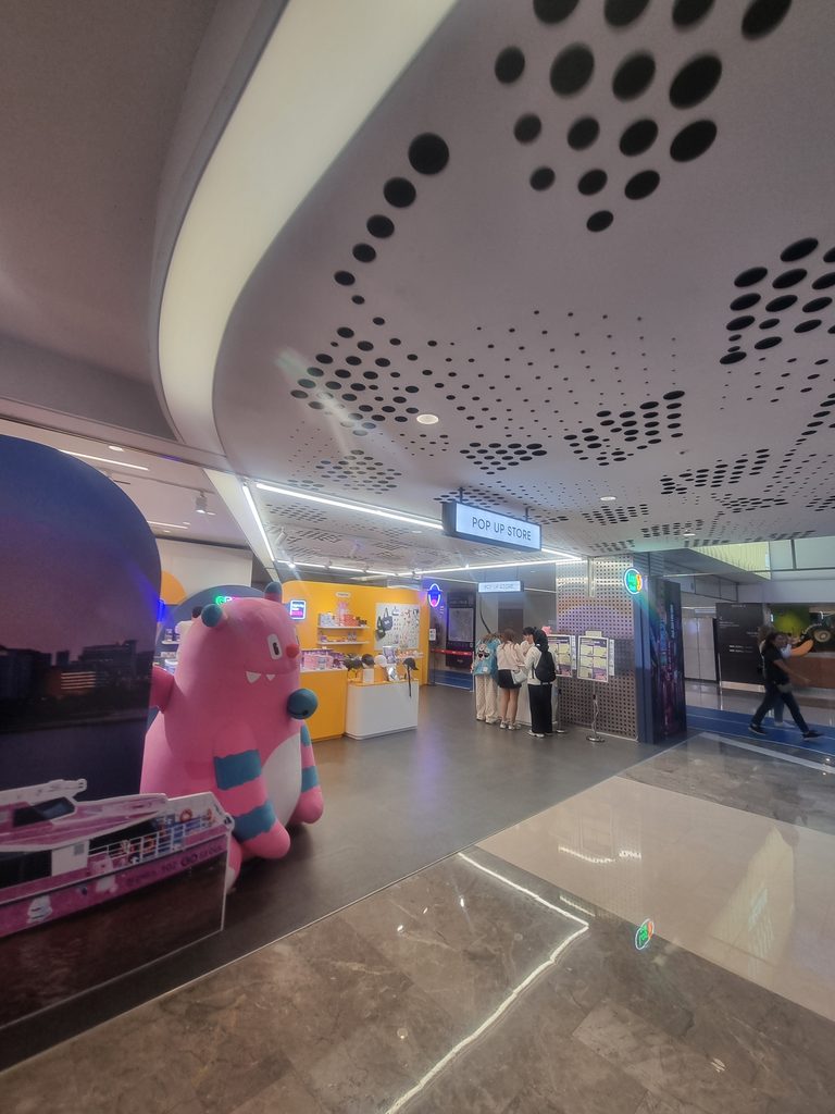 Shopping corridor inside Starfield COEX Mall